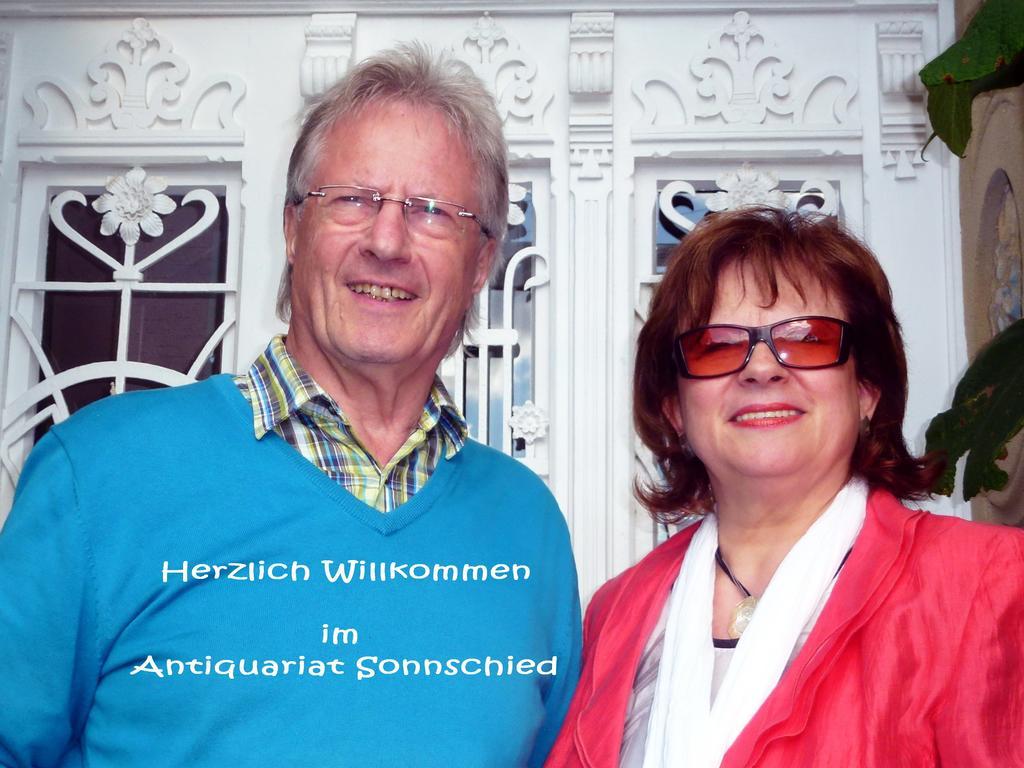Romantikzimmer im Antiquariat Sonnschied Chambre photo