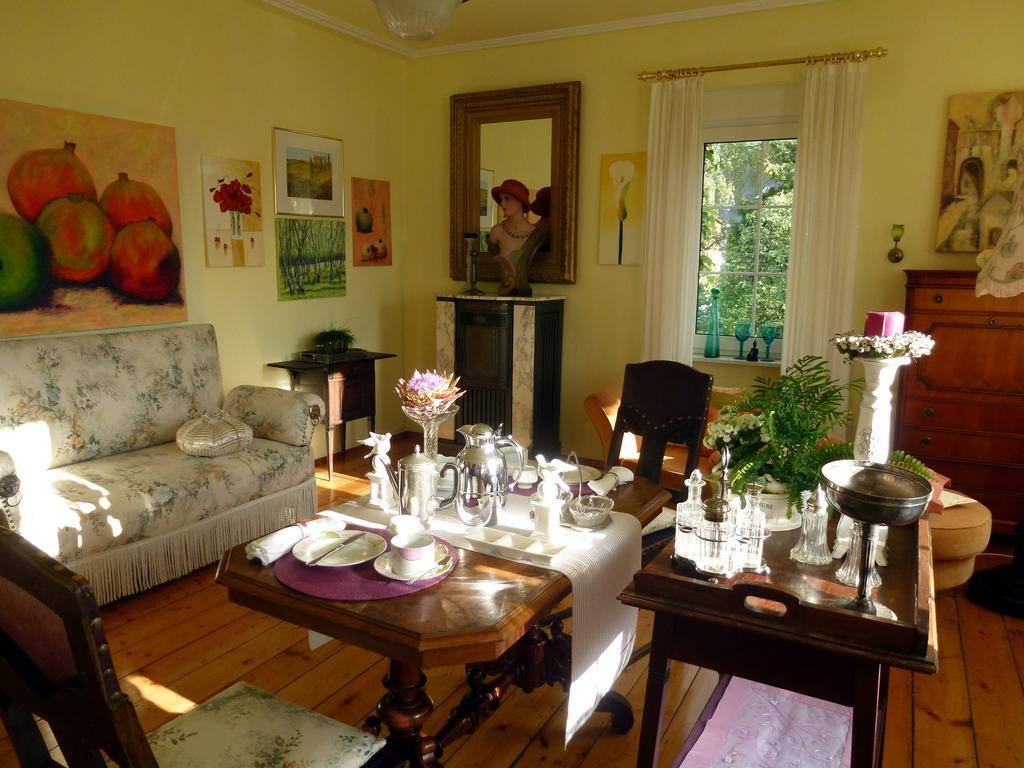 Romantikzimmer im Antiquariat Sonnschied Extérieur photo